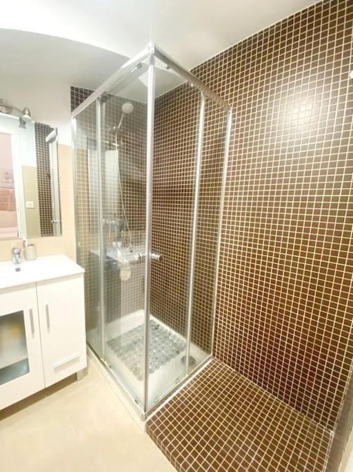 Apartment En Calle Regla Sanz *